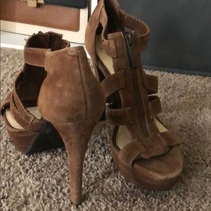 Jessica Simpson brown heels